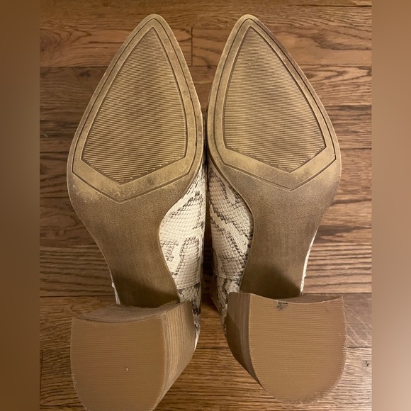 Steve Madden Kaylah Pointed Toe Bootie - Picture 7 of 8